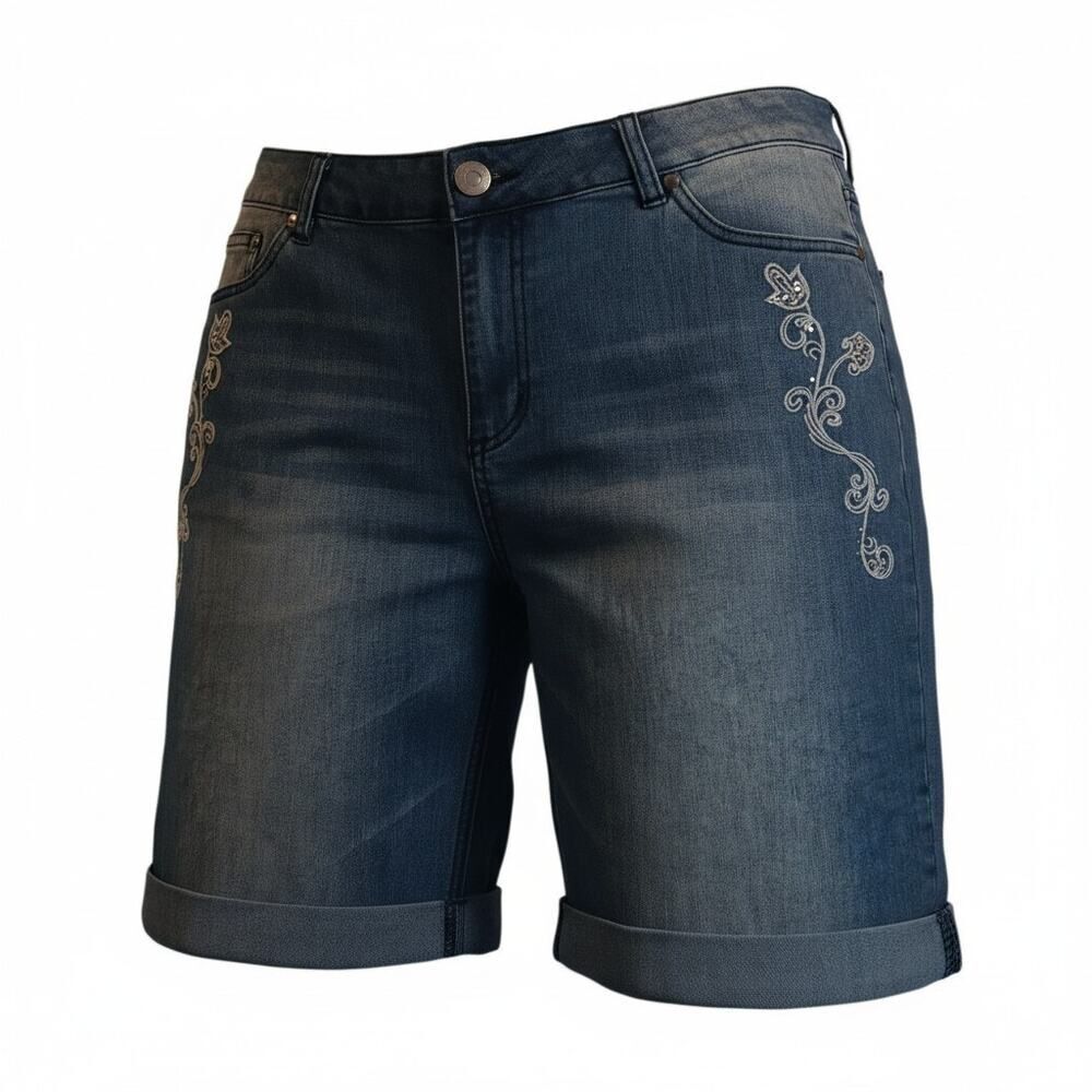 AVENUE DENIM Women's Light Blue Embroidered Cuffed Shorts - Size: 18